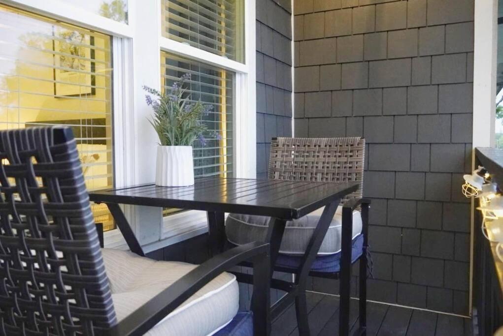 New Stylish Getaway- 5 Mil To Uptown/3 Smart Tvs! Leilighet Charlotte Eksteriør bilde